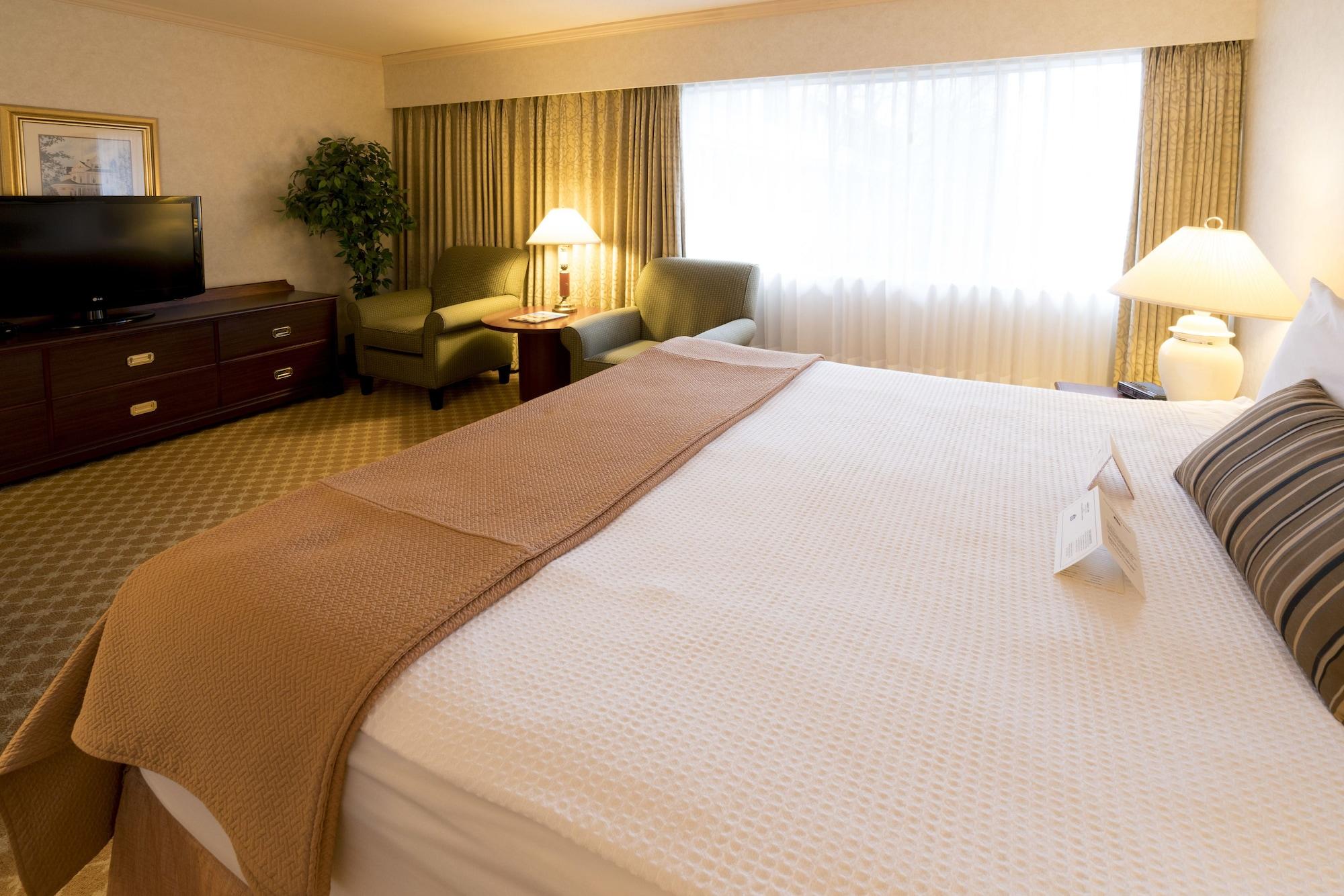 Royal Scot Hotel & Suites Victoria Bagian luar foto