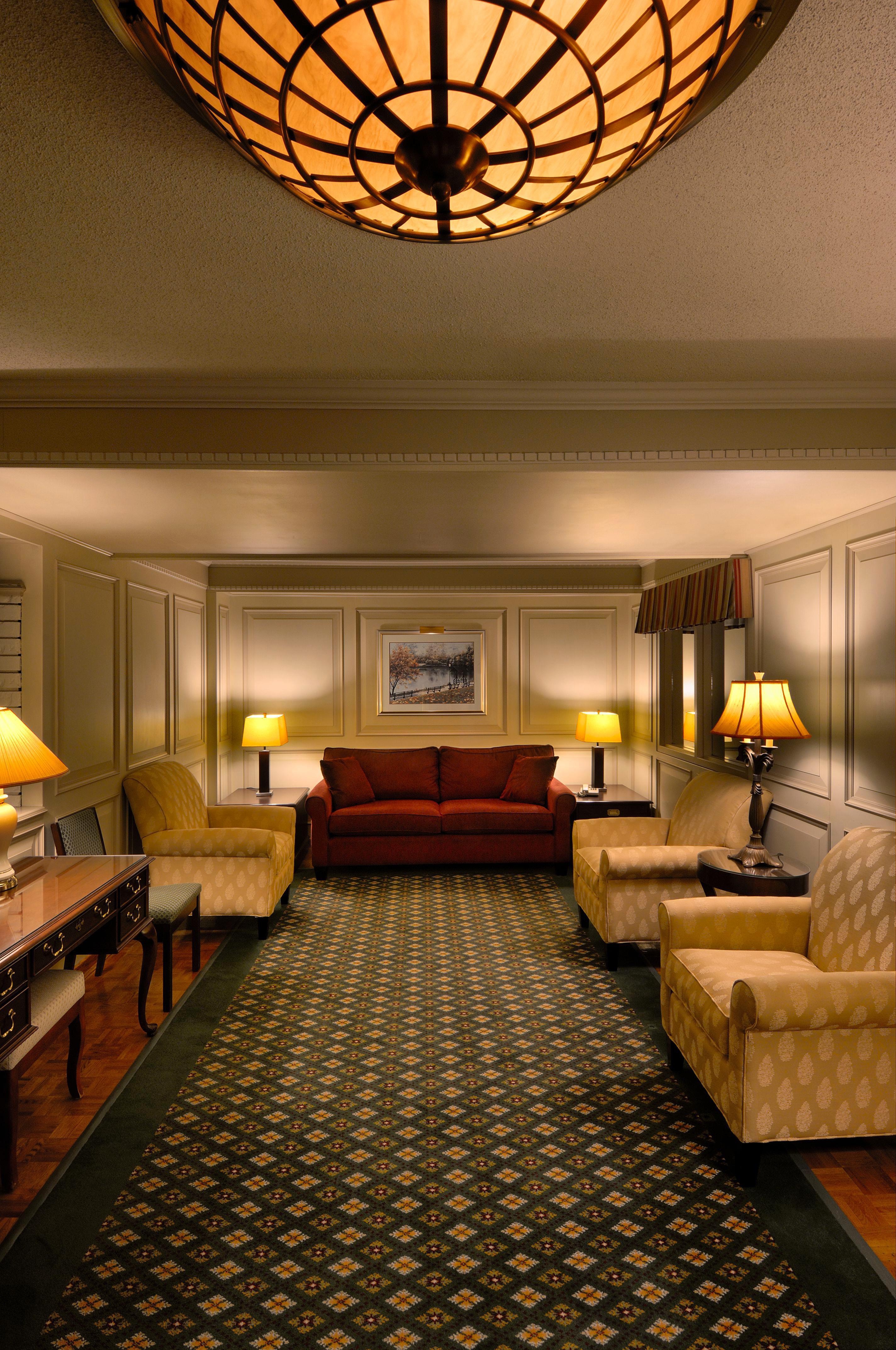 Royal Scot Hotel & Suites Victoria Bagian luar foto