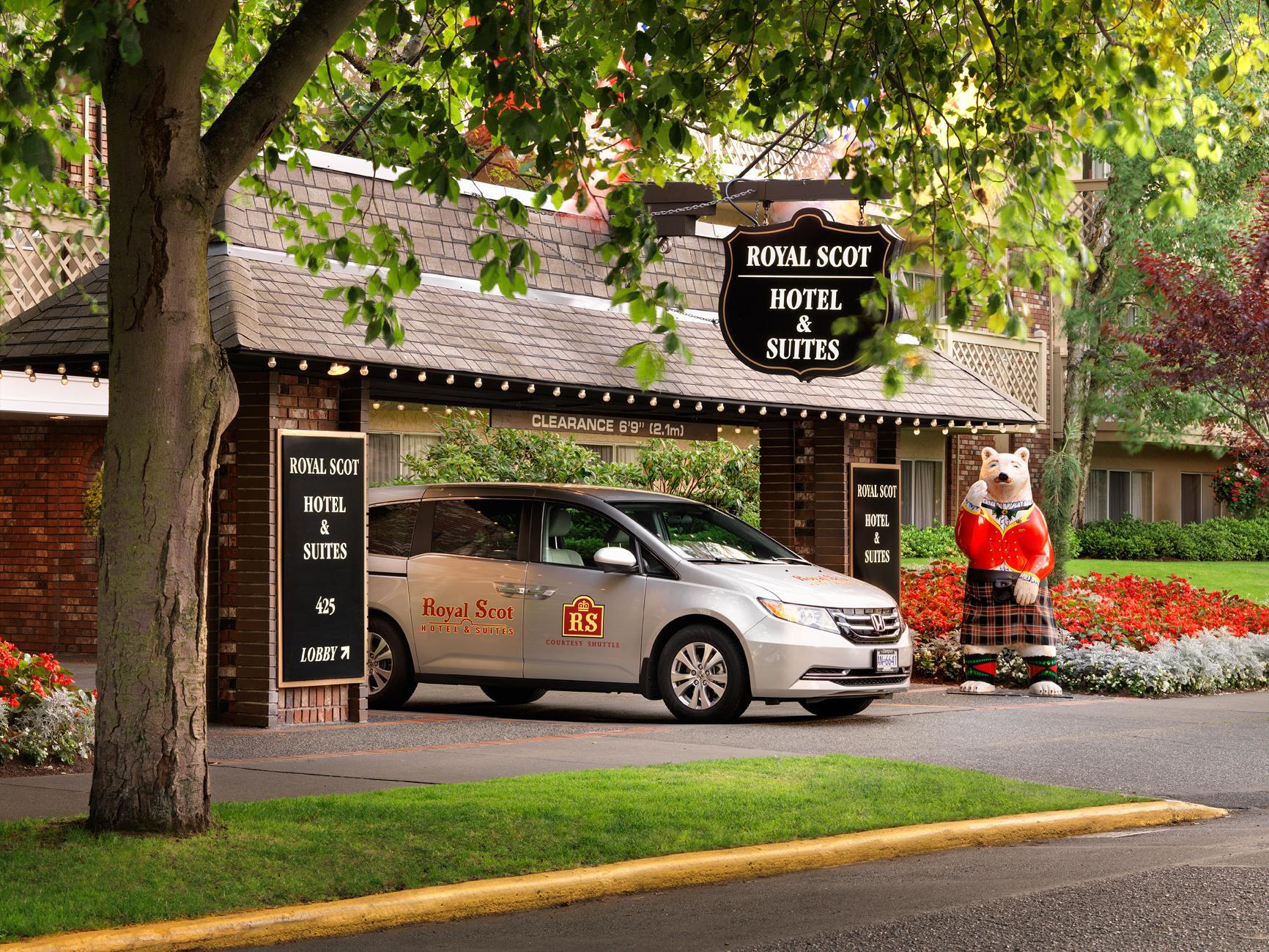 Royal Scot Hotel & Suites Victoria Bagian luar foto