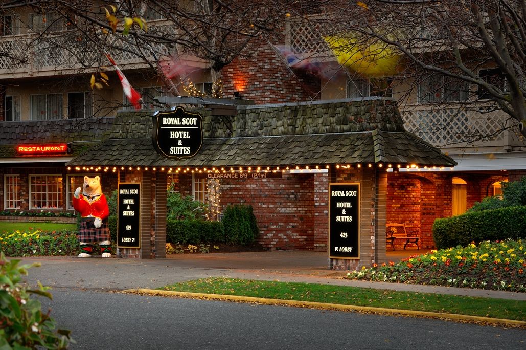 Royal Scot Hotel & Suites Victoria Bagian luar foto