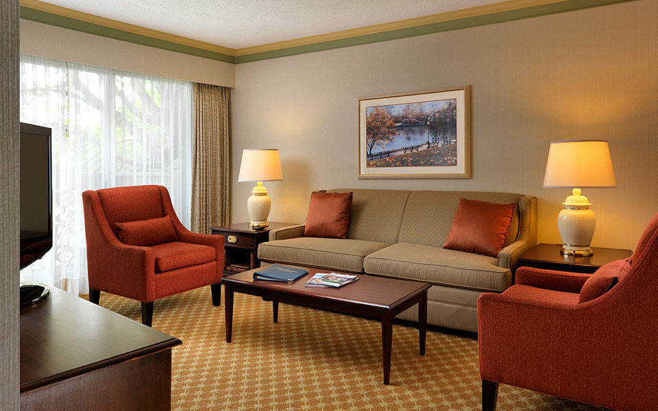 Royal Scot Hotel & Suites Victoria Bagian luar foto